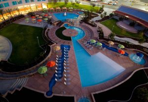 An overhead shot of the Tachi Palace hotel's outdoor pool in Lemoore, California
